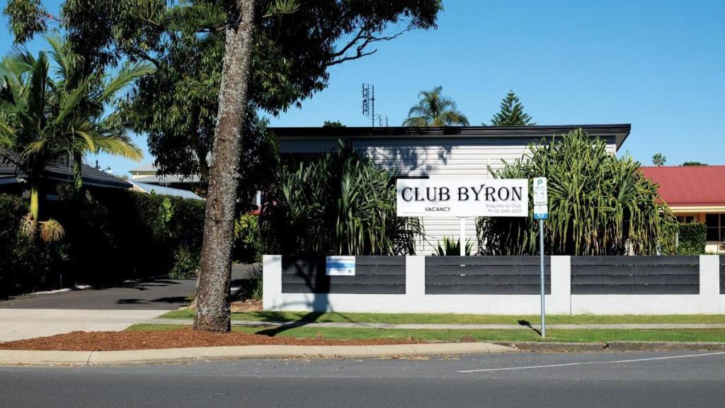 Club Byron Accommodation Byron Bay Esterno foto